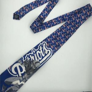 Vintage 90s Patriots Team NFL Tie